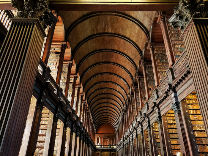 İngilizcede Dalgalı Saç Nedir?