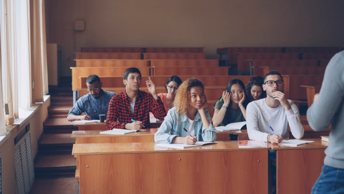 İngilizcede Soru Kelimelerinin Cümle İçinde Kullanımı